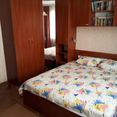 Family Style, Main Street, 20 Minutes From The Sea Burgas City