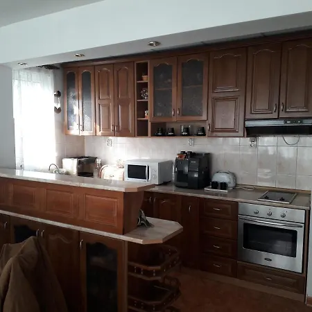 Apartmán Family Style, Main Street, 20 Minutes From The Sea *
